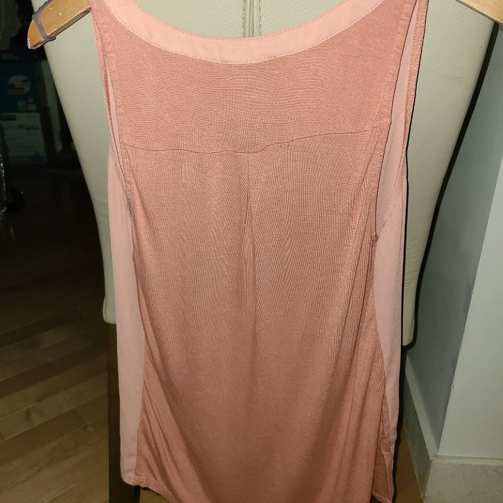 Express Top - Picture 2 of 5